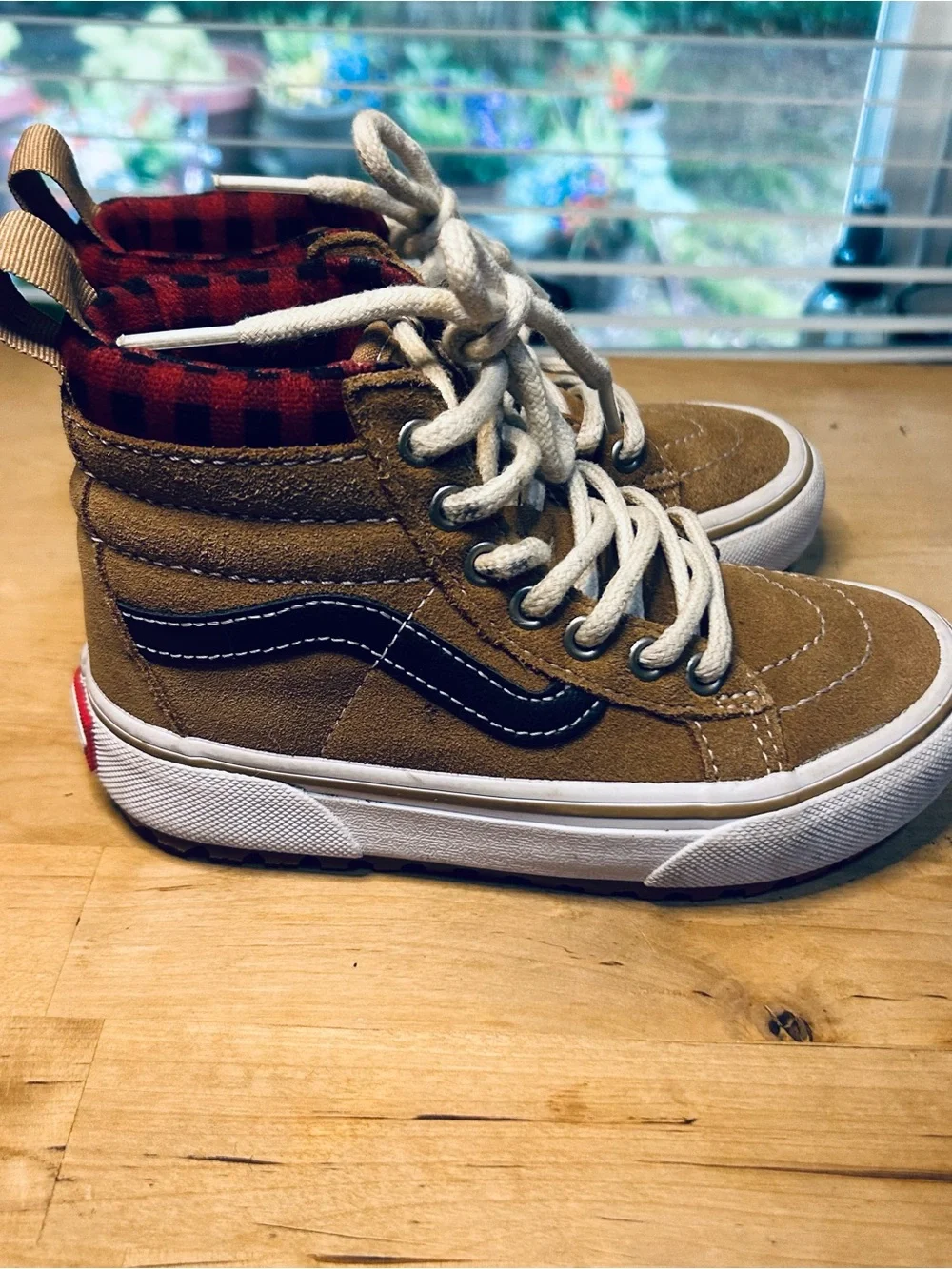 Vans Sk8 Hi MTE Kids Size 12 Suede Cold Weather Primaloft Lined Skate Shoes